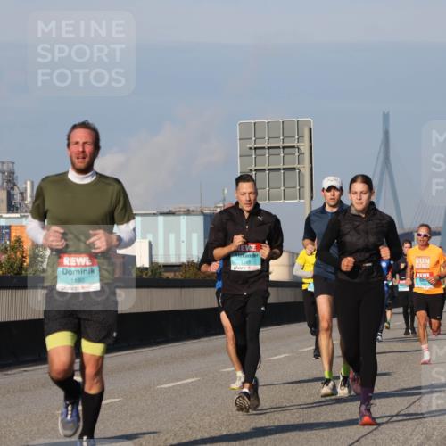 03.10.2025 - Köhlbrandbrückenlauf Luisa Fischer http://msf.ph/oto/9002767 03.10.2025 10:44:38 Position 3 1261, 1180 meine-sportfotos.de