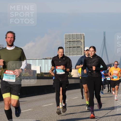 03.10.2025 - Köhlbrandbrückenlauf Luisa Fischer http://msf.ph/oto/9002777 03.10.2025 10:44:39 Position 3 1180, 1261 meine-sportfotos.de
