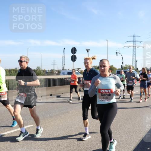 03.10.2025 - Köhlbrandbrückenlauf Julia Fischer http://msf.ph/oto/9002778 03.10.2025 12:20:43 Position 3 5653, 6005, 482, 5429 meine-sportfotos.de