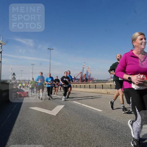 03.10.2025 - Köhlbrandbrückenlauf Matties Gatica Varas http://msf.ph/oto/9002779 03.10.2025 12:56:20 Position 2 4629 meine-sportfotos.de
