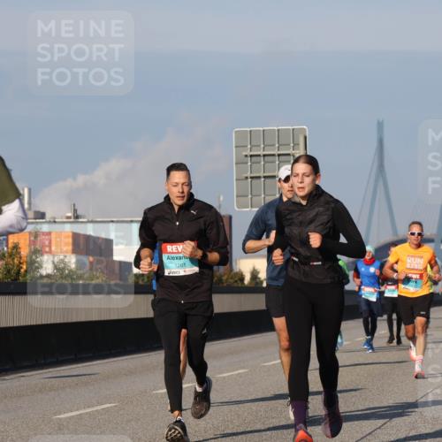 03.10.2025 - Köhlbrandbrückenlauf Luisa Fischer http://msf.ph/oto/9002791 03.10.2025 10:44:39 Position 3 1180, 1261 meine-sportfotos.de