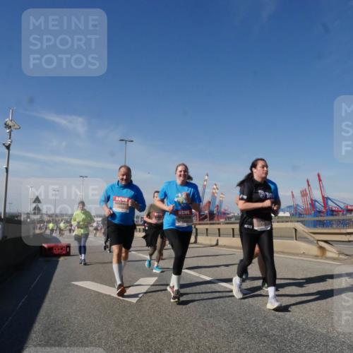03.10.2025 - Köhlbrandbrückenlauf Matties Gatica Varas http://msf.ph/oto/9002808 03.10.2025 12:56:22 Position 2 4443 meine-sportfotos.de