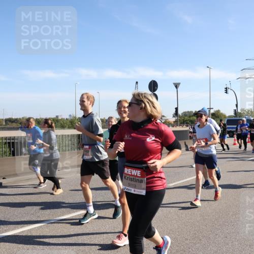 03.10.2025 - Köhlbrandbrückenlauf Julia Fischer http://msf.ph/oto/9002811 03.10.2025 12:20:45 Position 3 5113 meine-sportfotos.de