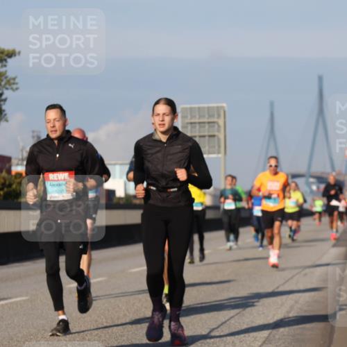 03.10.2025 - Köhlbrandbrückenlauf Luisa Fischer http://msf.ph/oto/9002819 03.10.2025 10:44:41 Position 3 1261 meine-sportfotos.de