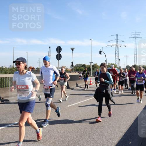 03.10.2025 - Köhlbrandbrückenlauf Julia Fischer http://msf.ph/oto/9002825 03.10.2025 12:20:46 Position 3 6132, 4996 meine-sportfotos.de