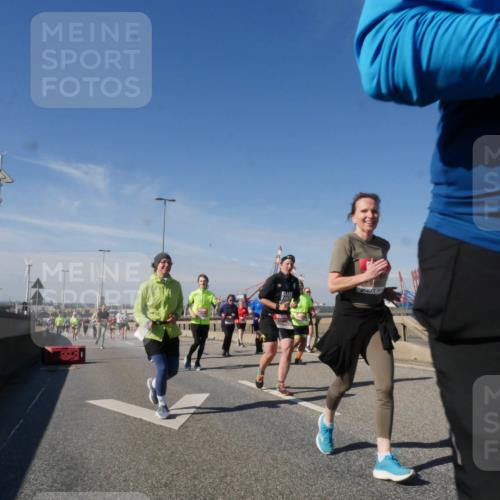 03.10.2025 - Köhlbrandbrückenlauf Matties Gatica Varas http://msf.ph/oto/9002837 03.10.2025 12:56:24 Position 2  meine-sportfotos.de