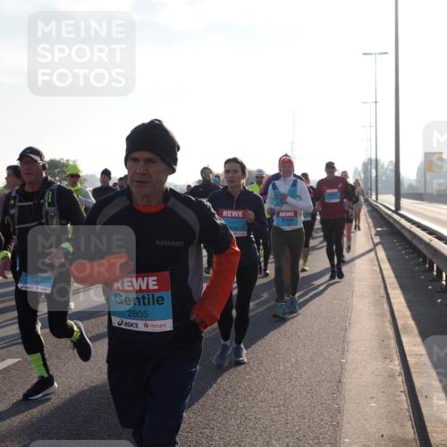 03.10.2025 - Köhlbrandbrückenlauf Fabian Wolf http://msf.ph/oto/9002842 03.10.2025 09:18:07 Position 3 1902, 1512, 2805, 838 meine-sportfotos.de