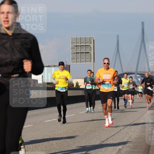 03.10.2025 - Köhlbrandbrückenlauf Luisa Fischer http://msf.ph/oto/9002844 03.10.2025 10:44:42 Position 3 3593 meine-sportfotos.de