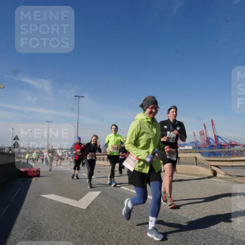 03.10.2025 - Köhlbrandbrückenlauf Matties Gatica Varas http://msf.ph/oto/9002850 03.10.2025 12:56:25 Position 2 5821, 18 meine-sportfotos.de