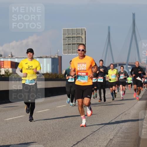 03.10.2025 - Köhlbrandbrückenlauf Luisa Fischer http://msf.ph/oto/9002869 03.10.2025 10:44:43 Position 3 3332, 3043 meine-sportfotos.de
