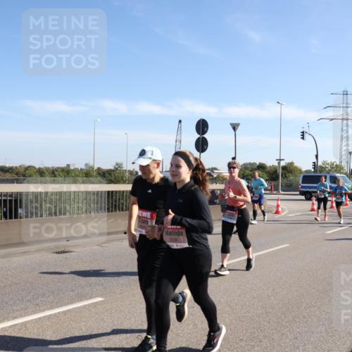 03.10.2025 - Köhlbrandbrückenlauf Julia Fischer http://msf.ph/oto/9002879 03.10.2025 12:20:58 Position 3 5339 meine-sportfotos.de