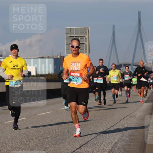 03.10.2025 - Köhlbrandbrückenlauf Luisa Fischer http://msf.ph/oto/9002880 03.10.2025 10:44:44 Position 3 3332, 3043 meine-sportfotos.de
