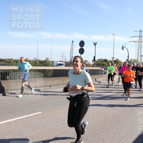 03.10.2025 - Köhlbrandbrückenlauf Julia Fischer http://msf.ph/oto/9002887 03.10.2025 12:21:02 Position 3 5918 meine-sportfotos.de