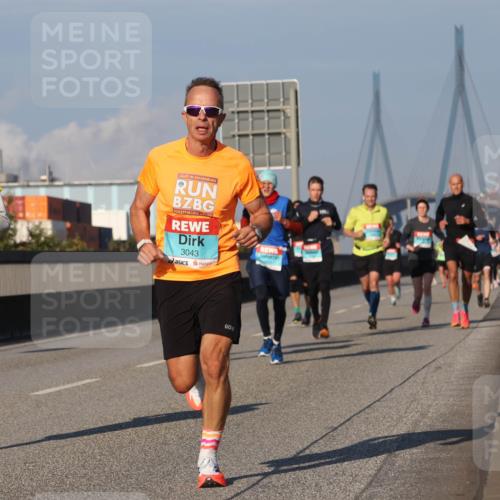 03.10.2025 - Köhlbrandbrückenlauf Luisa Fischer http://msf.ph/oto/9002902 03.10.2025 10:44:45 Position 3 3332, 3043 meine-sportfotos.de