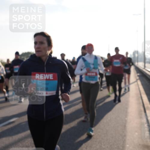 03.10.2025 - Köhlbrandbrückenlauf Fabian Wolf http://msf.ph/oto/9002903 03.10.2025 09:18:08 Position 3 3838 meine-sportfotos.de