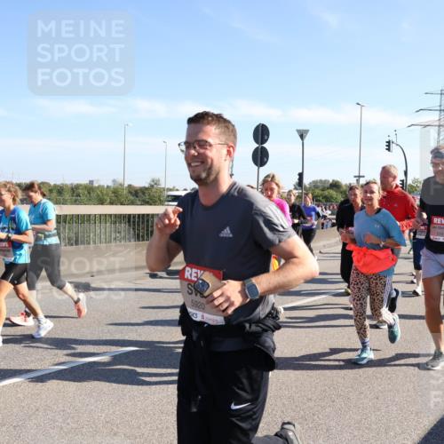 03.10.2025 - Köhlbrandbrückenlauf Julia Fischer http://msf.ph/oto/9002904 03.10.2025 12:21:03 Position 3 5920, 5151 meine-sportfotos.de