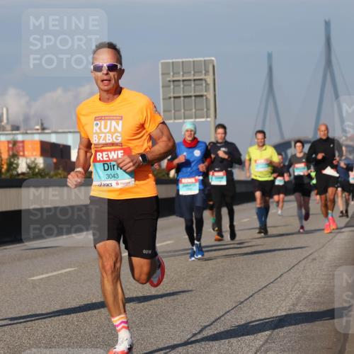 03.10.2025 - Köhlbrandbrückenlauf Luisa Fischer http://msf.ph/oto/9002913 03.10.2025 10:44:45 Position 3 3332, 3043 meine-sportfotos.de