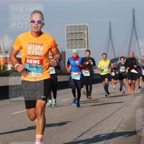 03.10.2025 - Köhlbrandbrückenlauf Luisa Fischer http://msf.ph/oto/9002923 03.10.2025 10:44:46 Position 3 3043 meine-sportfotos.de