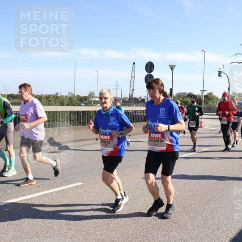 03.10.2025 - Köhlbrandbrückenlauf Julia Fischer http://msf.ph/oto/9002948 03.10.2025 12:21:09 Position 3 5357 meine-sportfotos.de