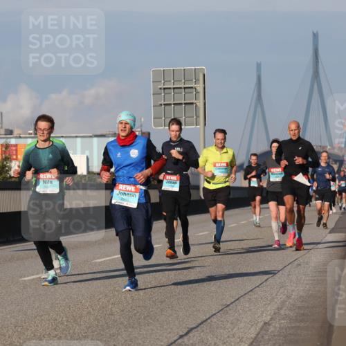 03.10.2025 - Köhlbrandbrückenlauf Luisa Fischer http://msf.ph/oto/9002958 03.10.2025 10:44:47 Position 3 10 meine-sportfotos.de
