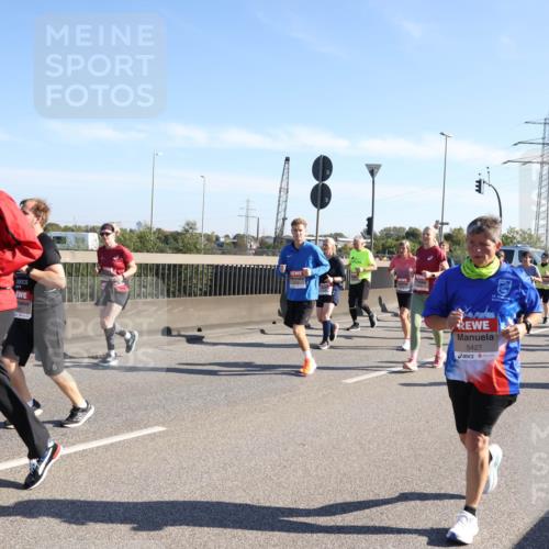 03.10.2025 - Köhlbrandbrückenlauf Julia Fischer http://msf.ph/oto/9002964 03.10.2025 12:21:12 Position 3 5427 meine-sportfotos.de