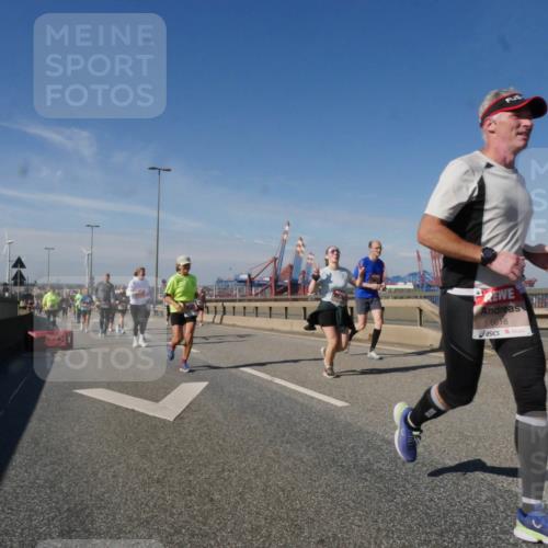 03.10.2025 - Köhlbrandbrückenlauf Matties Gatica Varas http://msf.ph/oto/9002984 03.10.2025 12:56:34 Position 2 6618, 118 meine-sportfotos.de