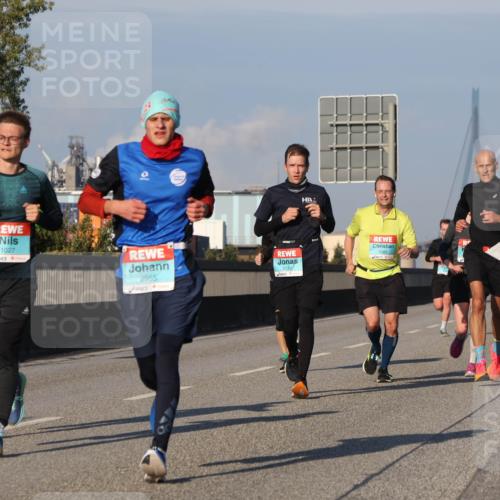 03.10.2025 - Köhlbrandbrückenlauf Luisa Fischer http://msf.ph/oto/9002989 03.10.2025 10:44:49 Position 3 1027, 2955, 3136, 1083 meine-sportfotos.de