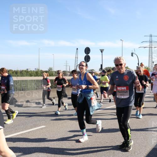 03.10.2025 - Köhlbrandbrückenlauf Julia Fischer http://msf.ph/oto/9002995 03.10.2025 12:21:15 Position 3 5672, 4697 meine-sportfotos.de
