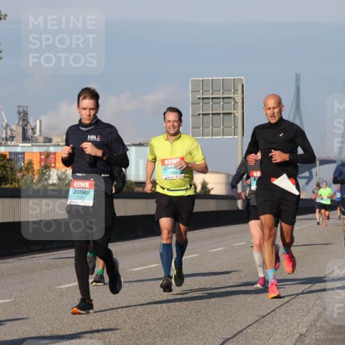 03.10.2025 - Köhlbrandbrückenlauf Luisa Fischer http://msf.ph/oto/9003012 03.10.2025 10:44:51 Position 3 1083, 3136 meine-sportfotos.de