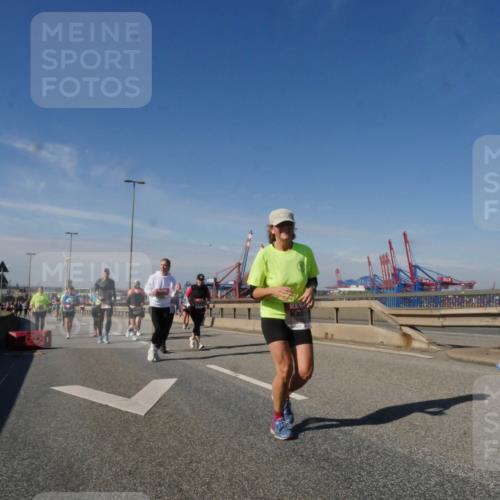 03.10.2025 - Köhlbrandbrückenlauf Matties Gatica Varas http://msf.ph/oto/9003018 03.10.2025 12:56:36 Position 2  meine-sportfotos.de