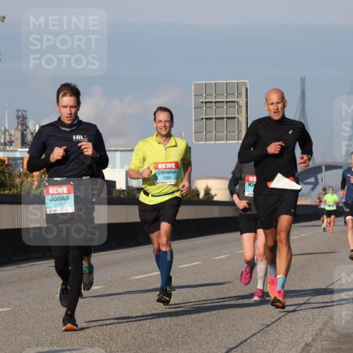 03.10.2025 - Köhlbrandbrückenlauf Luisa Fischer http://msf.ph/oto/9003019 03.10.2025 10:44:51 Position 3 3136, 1083 meine-sportfotos.de