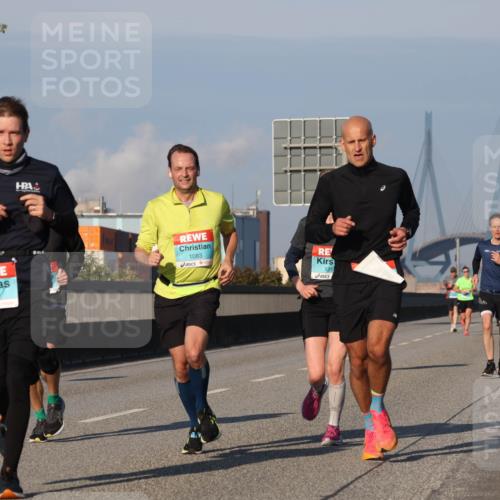 03.10.2025 - Köhlbrandbrückenlauf Luisa Fischer http://msf.ph/oto/9003033 03.10.2025 10:44:52 Position 3 3136, 1083, 125 meine-sportfotos.de