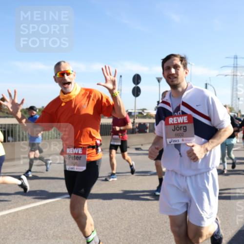 03.10.2025 - Köhlbrandbrückenlauf Julia Fischer http://msf.ph/oto/9003048 03.10.2025 12:21:18 Position 3 6602, 6630 meine-sportfotos.de