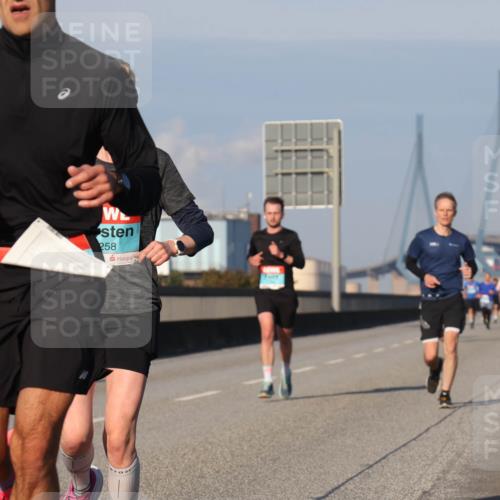 03.10.2025 - Köhlbrandbrückenlauf Luisa Fischer http://msf.ph/oto/9003073 03.10.2025 10:44:54 Position 3 258 meine-sportfotos.de