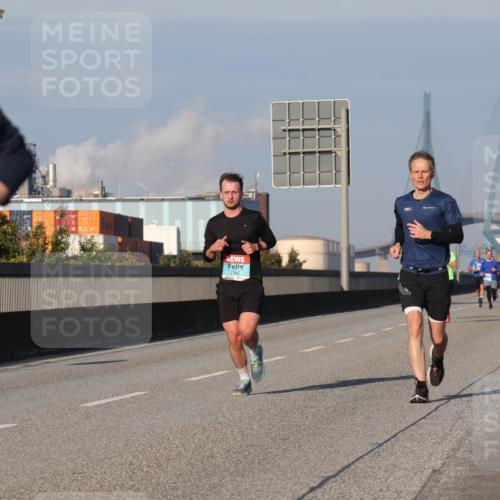 03.10.2025 - Köhlbrandbrückenlauf Luisa Fischer http://msf.ph/oto/9003095 03.10.2025 10:44:55 Position 3 258, 1068 meine-sportfotos.de