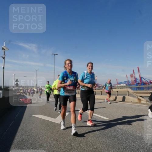 03.10.2025 - Köhlbrandbrückenlauf Matties Gatica Varas http://msf.ph/oto/9003100 03.10.2025 12:56:41 Position 2  meine-sportfotos.de
