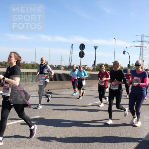 03.10.2025 - Köhlbrandbrückenlauf Julia Fischer http://msf.ph/oto/9003114 03.10.2025 12:21:25 Position 3 5012 meine-sportfotos.de