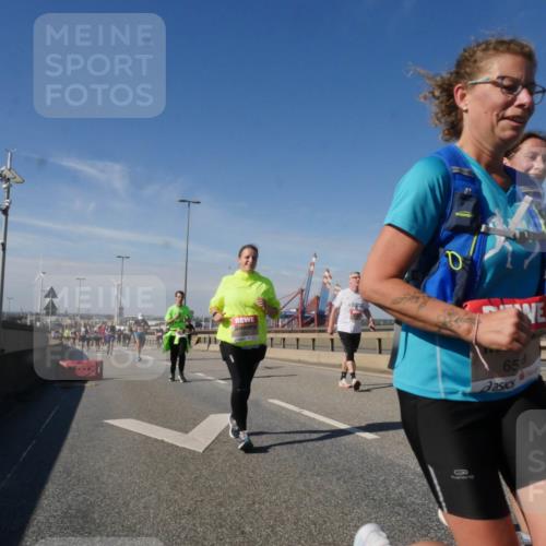 03.10.2025 - Köhlbrandbrückenlauf Matties Gatica Varas http://msf.ph/oto/9003122 03.10.2025 12:56:42 Position 2 659 meine-sportfotos.de