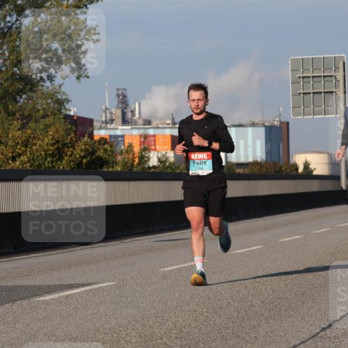 03.10.2025 - Köhlbrandbrückenlauf Luisa Fischer http://msf.ph/oto/9003130 03.10.2025 10:44:57 Position 3 1068 meine-sportfotos.de