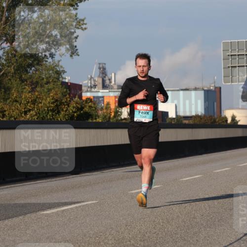 03.10.2025 - Köhlbrandbrückenlauf Luisa Fischer http://msf.ph/oto/9003133 03.10.2025 10:44:57 Position 3 1068 meine-sportfotos.de