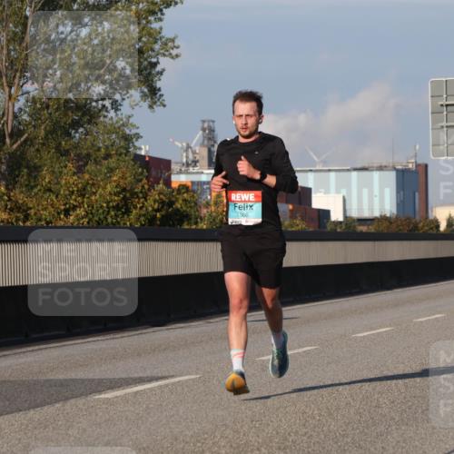 03.10.2025 - Köhlbrandbrückenlauf Luisa Fischer http://msf.ph/oto/9003137 03.10.2025 10:44:57 Position 3 1068 meine-sportfotos.de
