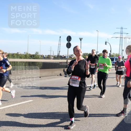 03.10.2025 - Köhlbrandbrückenlauf Julia Fischer http://msf.ph/oto/9003155 03.10.2025 12:21:29 Position 3 5272 meine-sportfotos.de