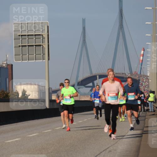 03.10.2025 - Köhlbrandbrückenlauf Luisa Fischer http://msf.ph/oto/9003172 03.10.2025 10:45:01 Position 3  meine-sportfotos.de