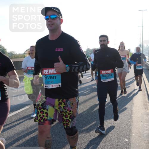 03.10.2025 - Köhlbrandbrückenlauf Fabian Wolf http://msf.ph/oto/9003184 03.10.2025 09:18:14 Position 3 1169, 1228, 3268, 1931 meine-sportfotos.de