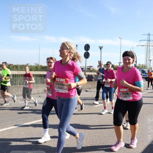 03.10.2025 - Köhlbrandbrückenlauf Julia Fischer http://msf.ph/oto/9003210 03.10.2025 12:21:34 Position 3 5349, 5185 meine-sportfotos.de