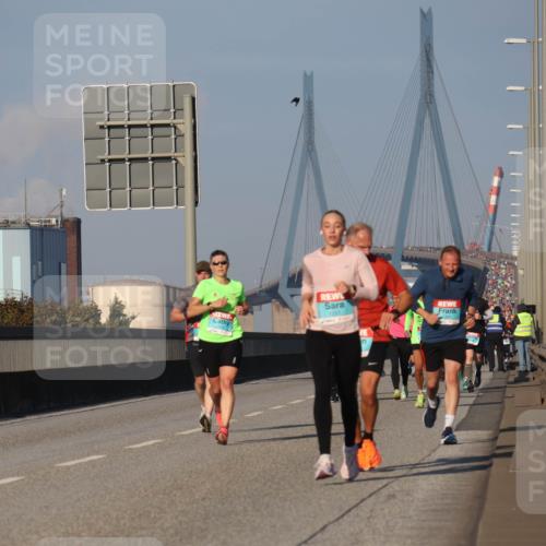 03.10.2025 - Köhlbrandbrückenlauf Luisa Fischer http://msf.ph/oto/9003216 03.10.2025 10:45:03 Position 3  meine-sportfotos.de