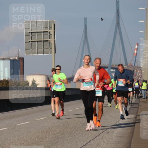 03.10.2025 - Köhlbrandbrückenlauf Luisa Fischer http://msf.ph/oto/9003222 03.10.2025 10:45:03 Position 3  meine-sportfotos.de