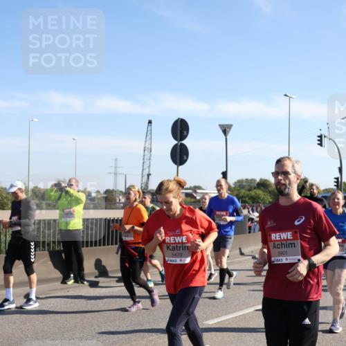 03.10.2025 - Köhlbrandbrückenlauf Julia Fischer http://msf.ph/oto/9003224 03.10.2025 12:21:39 Position 3 5470, 5901 meine-sportfotos.de