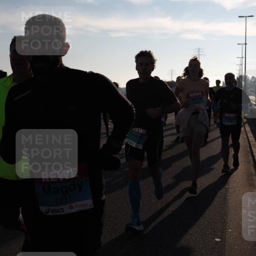 03.10.2025 - Köhlbrandbrückenlauf Fabian Wolf http://msf.ph/oto/9003227 03.10.2025 09:18:15 Position 3 1931, 2901, 1437 meine-sportfotos.de