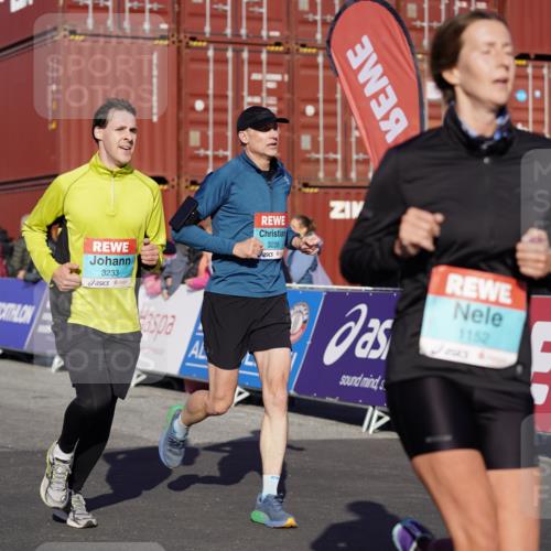 03.10.2025 - Köhlbrandbrückenlauf Michael Burmester http://msf.ph/oto/9003246 03.10.2025 10:06:14 Ziel 1100, 1152, 1255, 1402, 1445, 3228, 3233, 3492, 3563, 3625, 3656 meine-sportfotos.de
